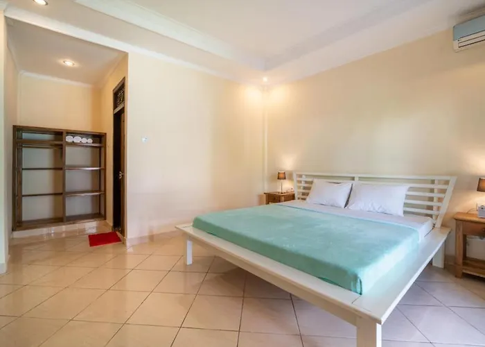 Oyo 3319 Dewi Ayu Accomodation 2 2*