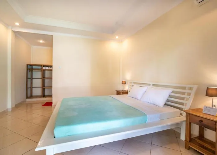Hotel Oyo 3319 Dewi Ayu Accomodation 2 2*