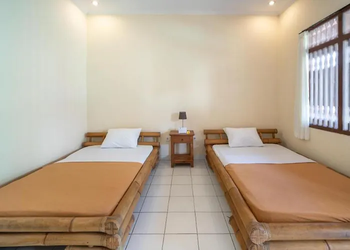 Hotel Oyo 3319 Dewi Ayu Accomodation 2 2*