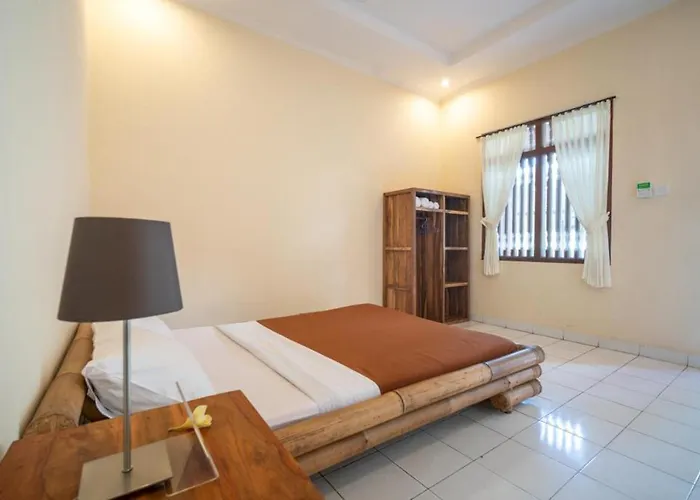 Oyo 3319 Dewi Ayu Accomodation 2 2*